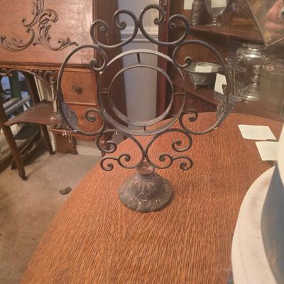 Iron decor