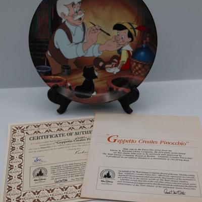 Knowles DISNEY "Pinocchio" with Certificate of Authenticity & Box
