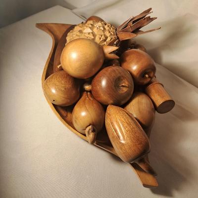 A Delicious Grouping of Wooden Fruit, Leaf Tray & Signed Vase (DR-SD)