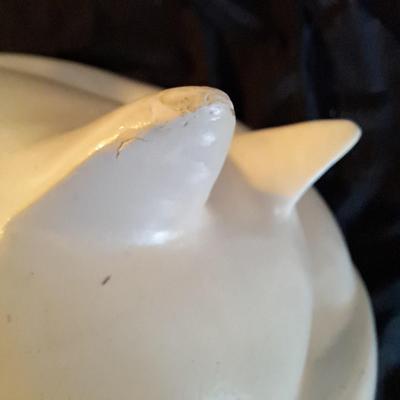 Mid-Century AMR White Dozing Cat Sculpture (DR-SD)