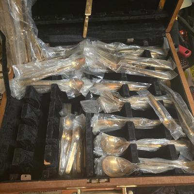 Silverware box set