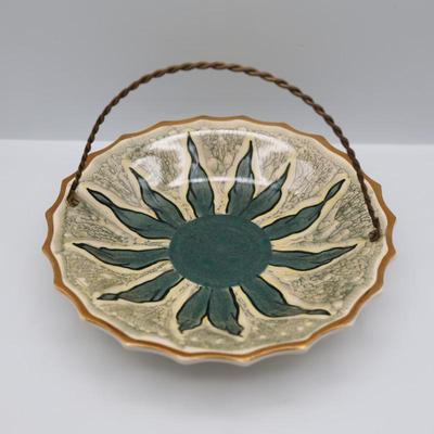 Sancifera 9.5" Dish with Handle
