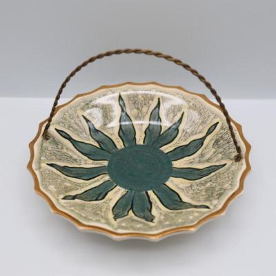 Sancifera 9.5" Dish with Handle