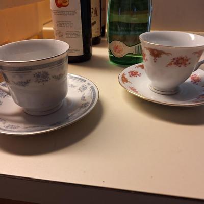 Pair of Chinese china teacups