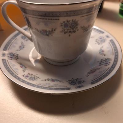 Pair of Chinese china teacups
