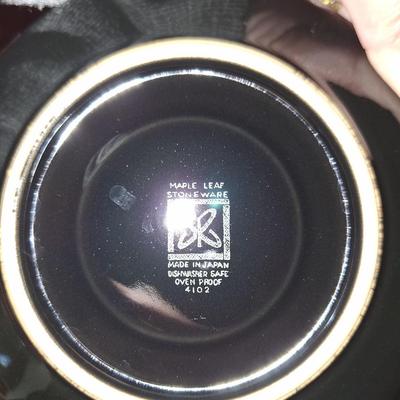 Stoneware dish set