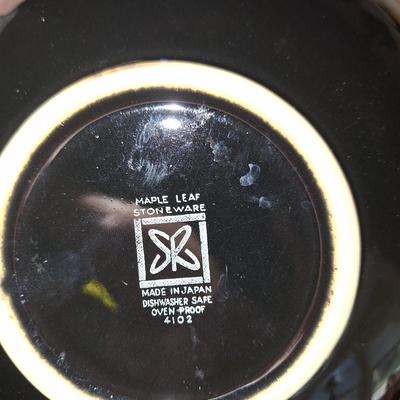 Stoneware dish set