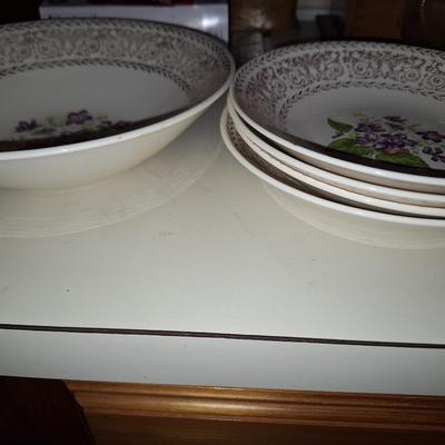 4 Spring Violet Plates & bowl