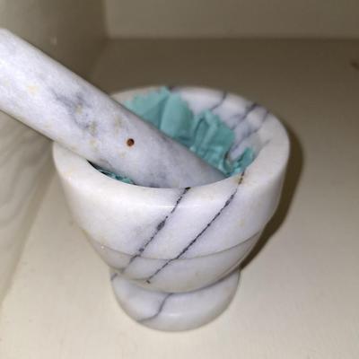 Marble mOrtar and pestle