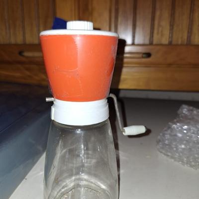 Vtg Nut Grinder