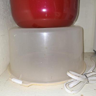 Tupperware Cake server w/ Dome