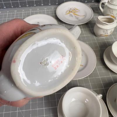 Made in Japan Golden Wheat Pattern CHILDS Tea Set 