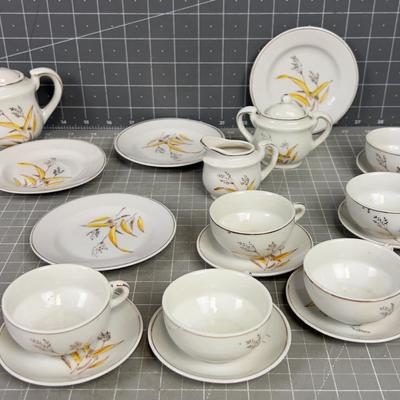 Made in Japan Golden Wheat Pattern CHILDS Tea Set 