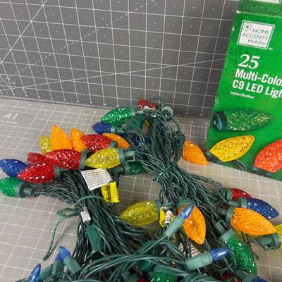 6 Strings of Multi Colored Christmas Lights (2 New) 