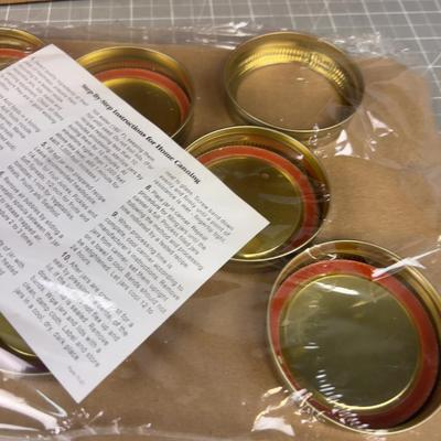 Golden Harvest Jelly Jars with Rings and Lids. NEW 