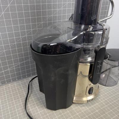 DASH Juicer 