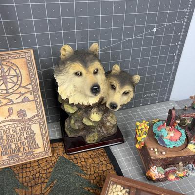 Moose, Plaque, Music Box on the Sewing Machine Etc. 