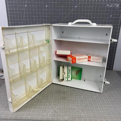 Metal First Aid Cabinet 