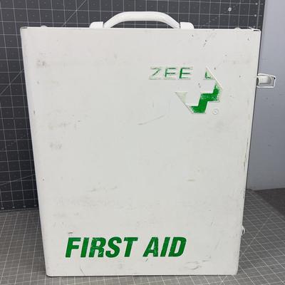 Metal First Aid Cabinet 
