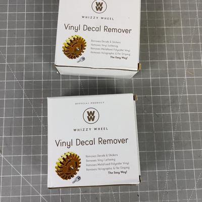 2 Whizzy Wheels Vinyl Decal Removers NEW 