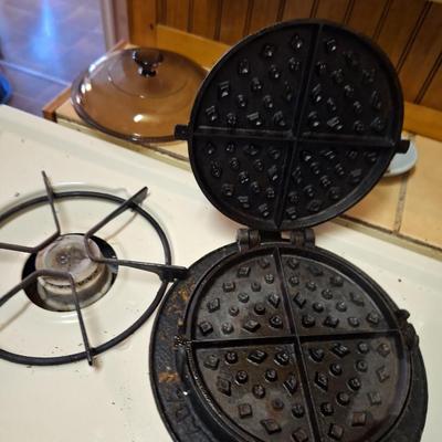 Cast Iron Waffle Iron w/ Base