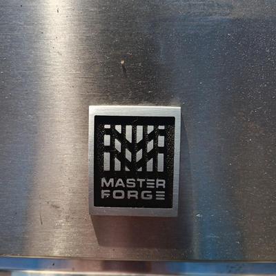 2-BURNER STAINLESS STEEL PORTABLE GRILL