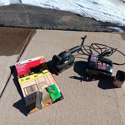 1/4 SHEET SANDER W/SANDPAPER AND A JIGSAW WITH BLADES