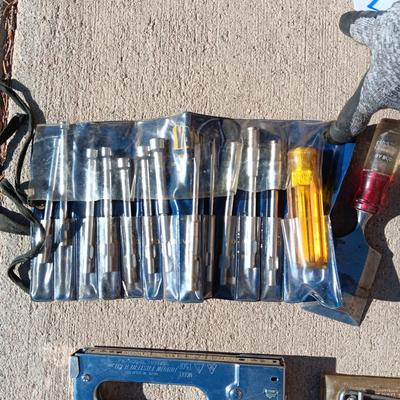 NUT DRIVER SET, ALLEN WRENCHES, STAPLE GUN AND CHISELS
