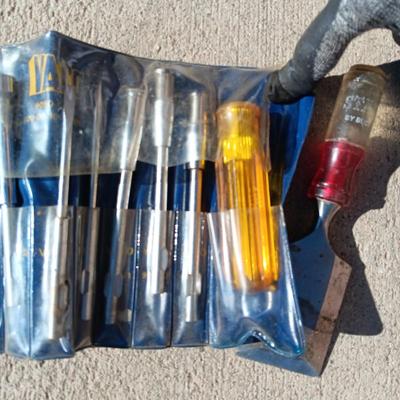 NUT DRIVER SET, ALLEN WRENCHES, STAPLE GUN AND CHISELS