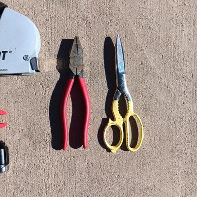 POWER SHOT STAPLE GUN, FILES, MULTI BIT TOOL, WIRE CUTTERS AND SCISSORS