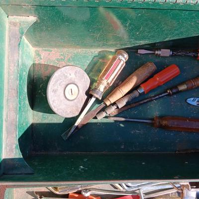 NICE TURNER METAL TOOL BOX WITH SHELF AND SOME HAND TOOLS