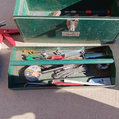 NICE TURNER METAL TOOL BOX WITH SHELF AND SOME HAND TOOLS