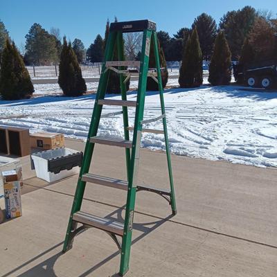 6 FOOT GORILLA LADDERS FIBERGLASS LADDER