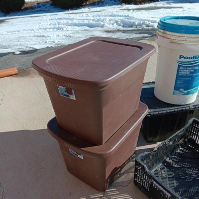STORAGE CONTAINERS
