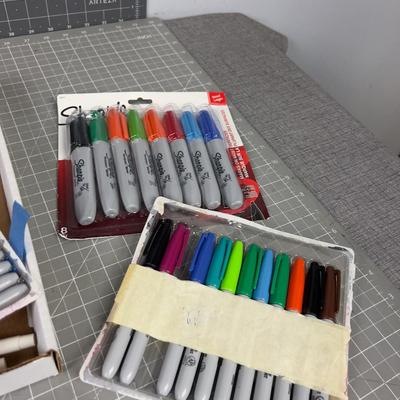 Office Lot; Markers, Post its and Highlighters 