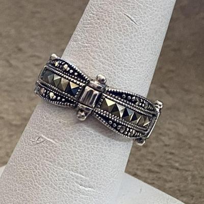 vintage STERLING SILVER & MARCASITE RING SIZE 8.5