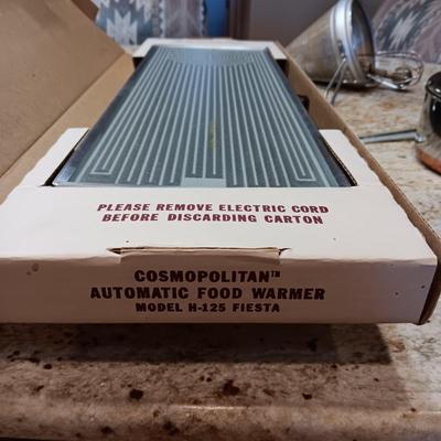 ELECTRIC KNIFE, SALTON FOOD WARMER AND MISMATCHED COOKWARE