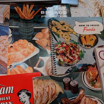 VINTAGE RECIPE PAMPHLETS, KITCHEN UTENSILS AND WOODEN KRAFT CHEESE BOX
