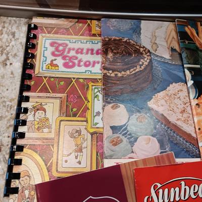 VINTAGE RECIPE PAMPHLETS, KITCHEN UTENSILS AND WOODEN KRAFT CHEESE BOX