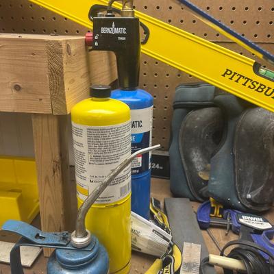 Levels, Saws, Hammers & More (B1-MG)