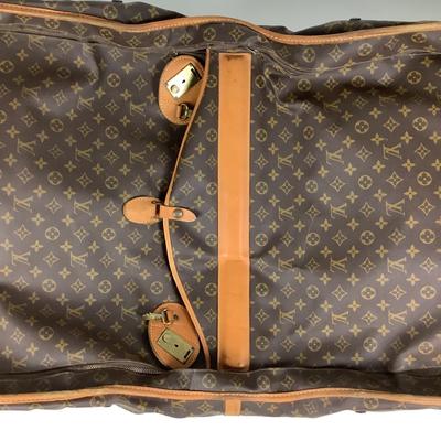 529 Authentic Vintage LOUIS VUITTON 1970's Foldable Suitcase