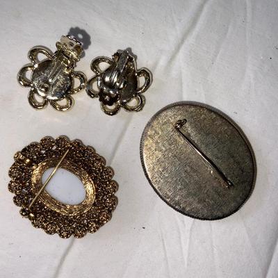 Lot of Vintage Victorian inspired items