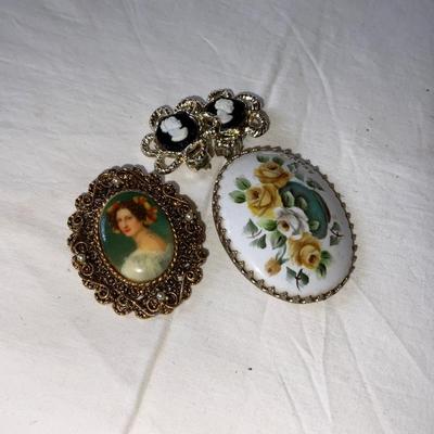 Lot of Vintage Victorian inspired items