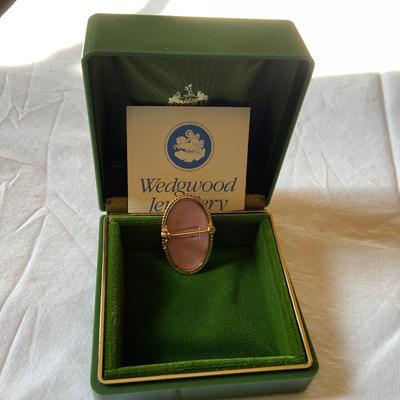 Nice Wedgewood Rococo Style Pink Floral Girl Brooch