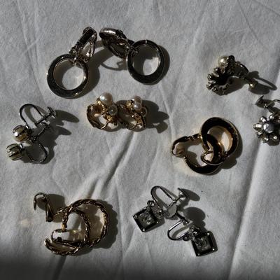 Lot of vintage to Now misc clip on earrings