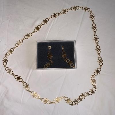Necklace and Earring Set from the Historic Charleston Foundation