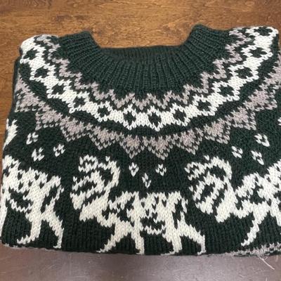 Men's Green Sweater size Large
