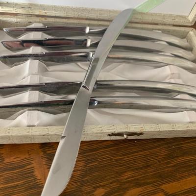 Vintage Knife Set In Case
