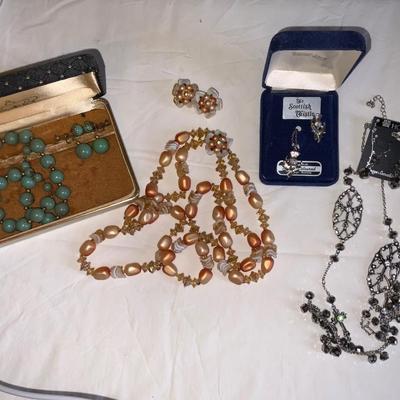 Lot of Necklace sets