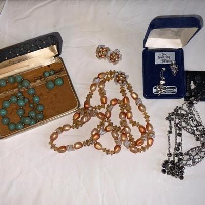 Lot of Necklace sets